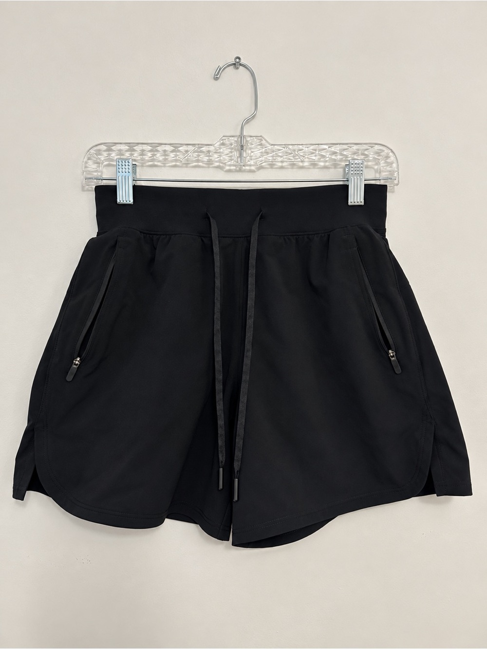 Lululemon Women’s Black Drawstring Athletic Shorts with Zip Pockets Size 4